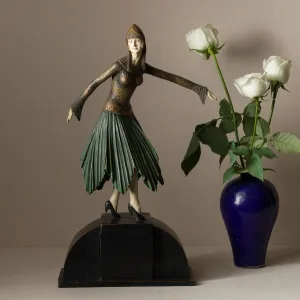 EVE DECO FIGURE