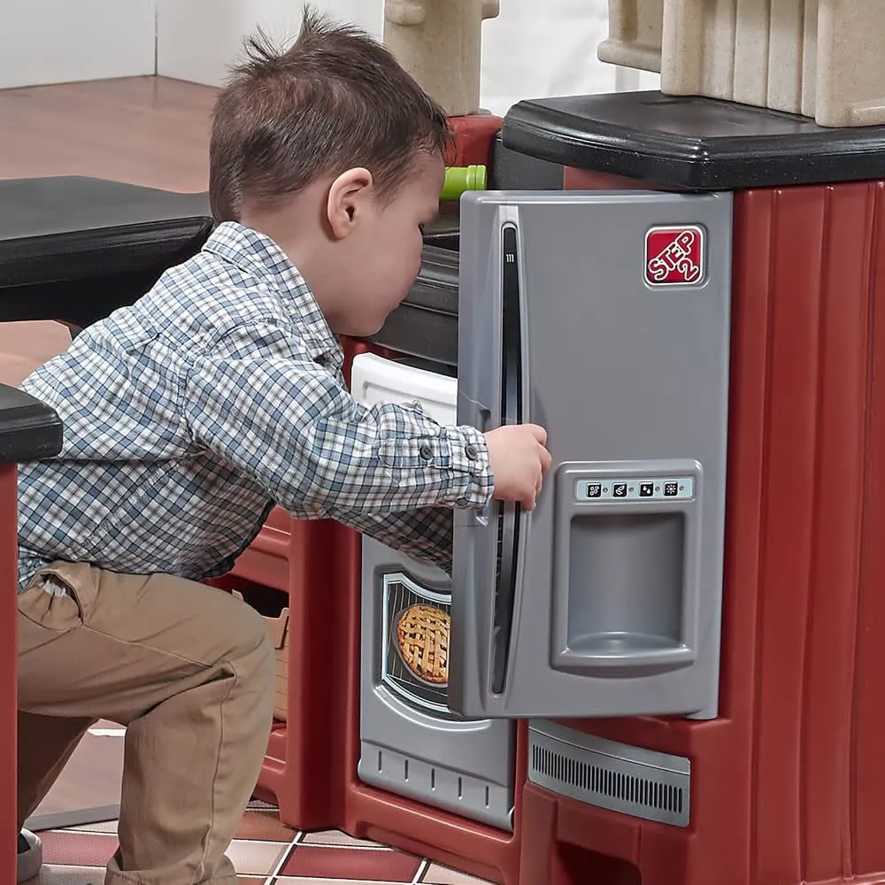 Step2 Grand Walk-In-Kitchen Playset
